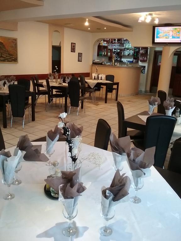 Pensiune Restaurant Sfinx Busteni Ngoại thất bức ảnh
